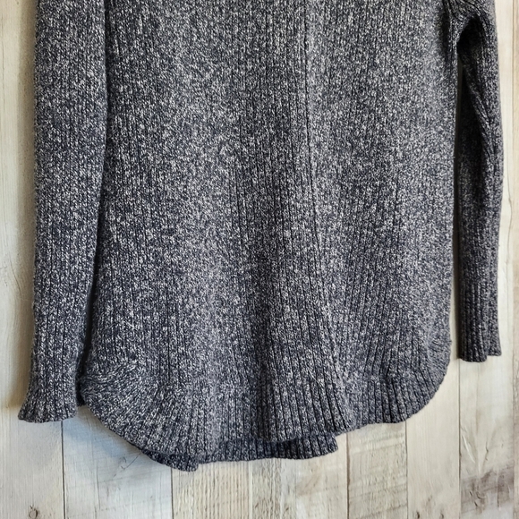 Denver Hayes Gray Women's Sweater. Cotton Blend. Medium - Picture 7 of 9